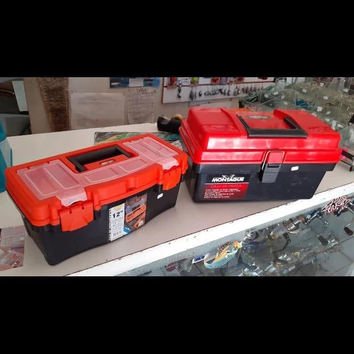 Caja de pesca Montague de plástico