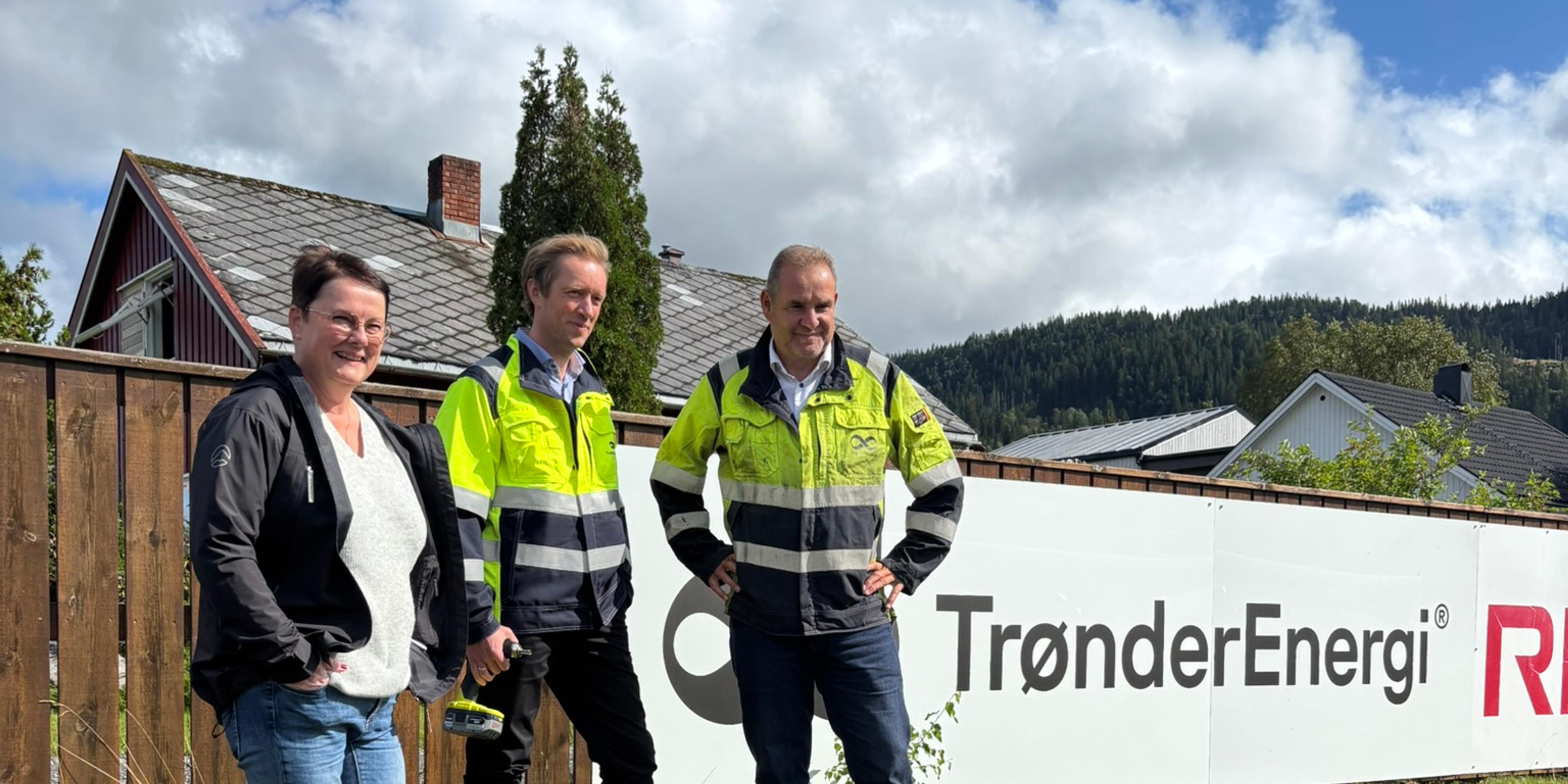 Ordfører i Orkland, Hanne Nyhus, Johan Skjølberg, Orkland Energi, og Ståle Gjersvold, administrerende direktør TrønderEnergi AS