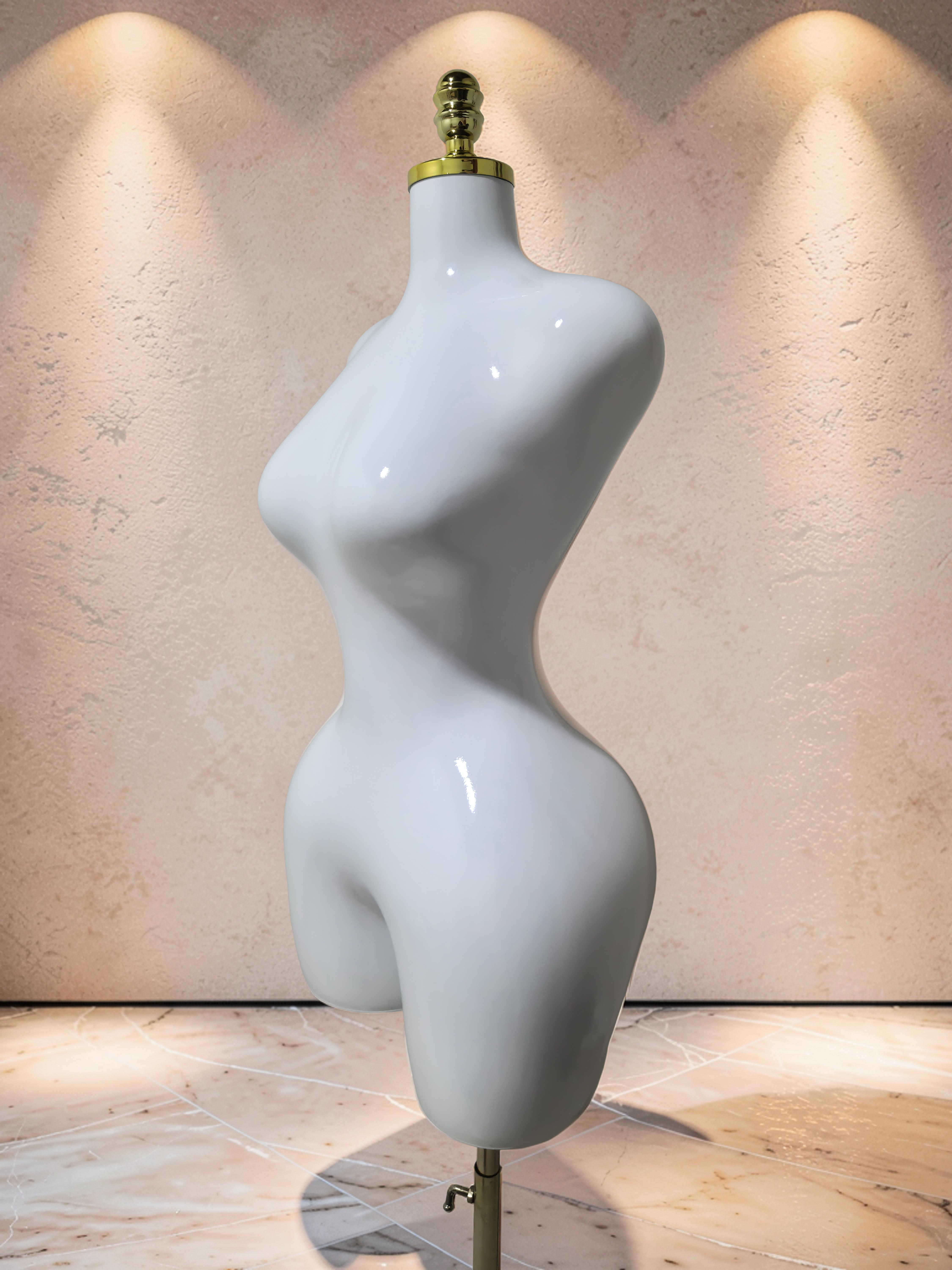 Maniquí de Drapeo Buchona Blanco Fibra de Vidrio