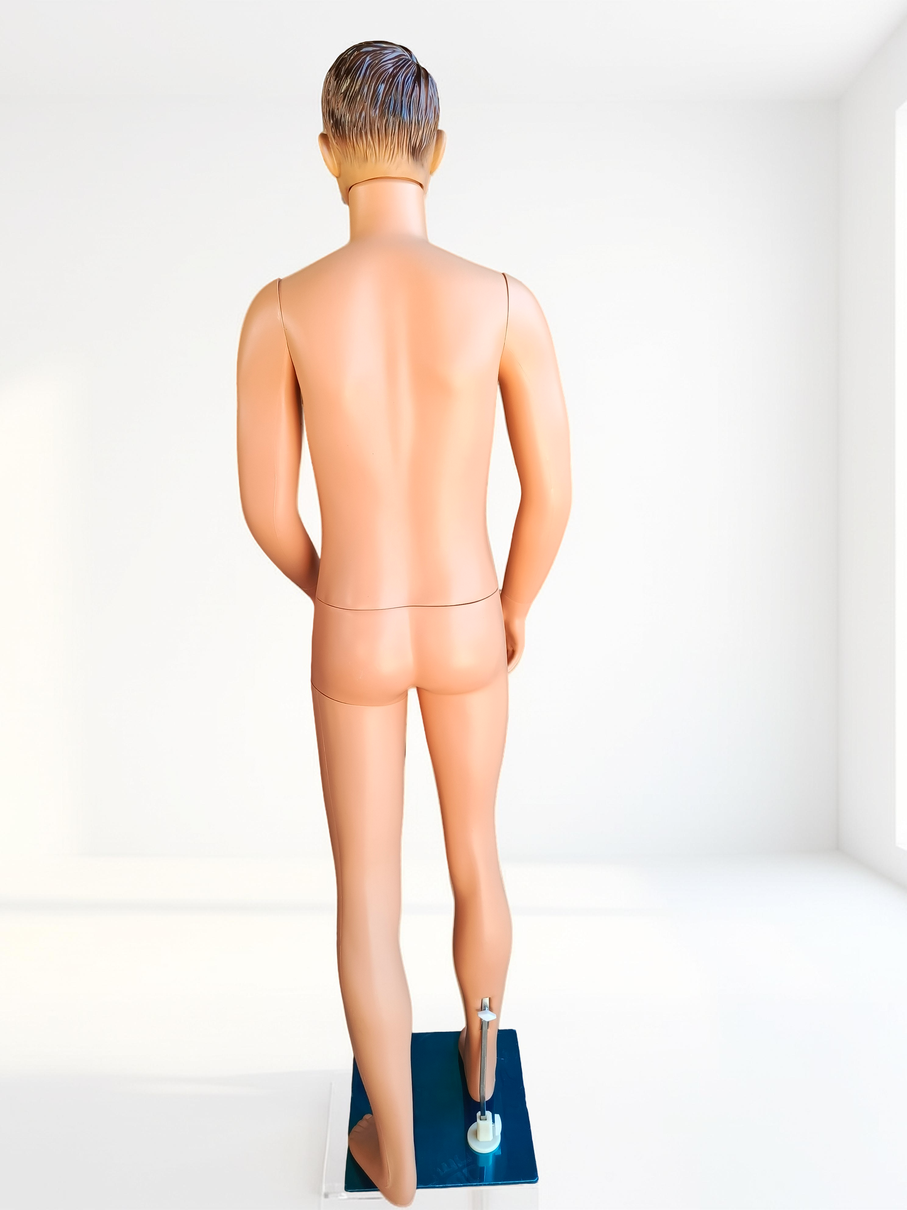 Maniquí de plástico de caballero cuerpo completo base de metal - Miniatura 3