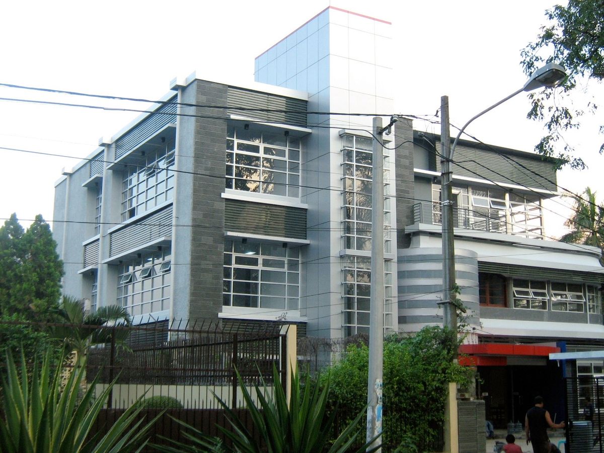 Gedung Kantor 3 Lantai - Aprilia