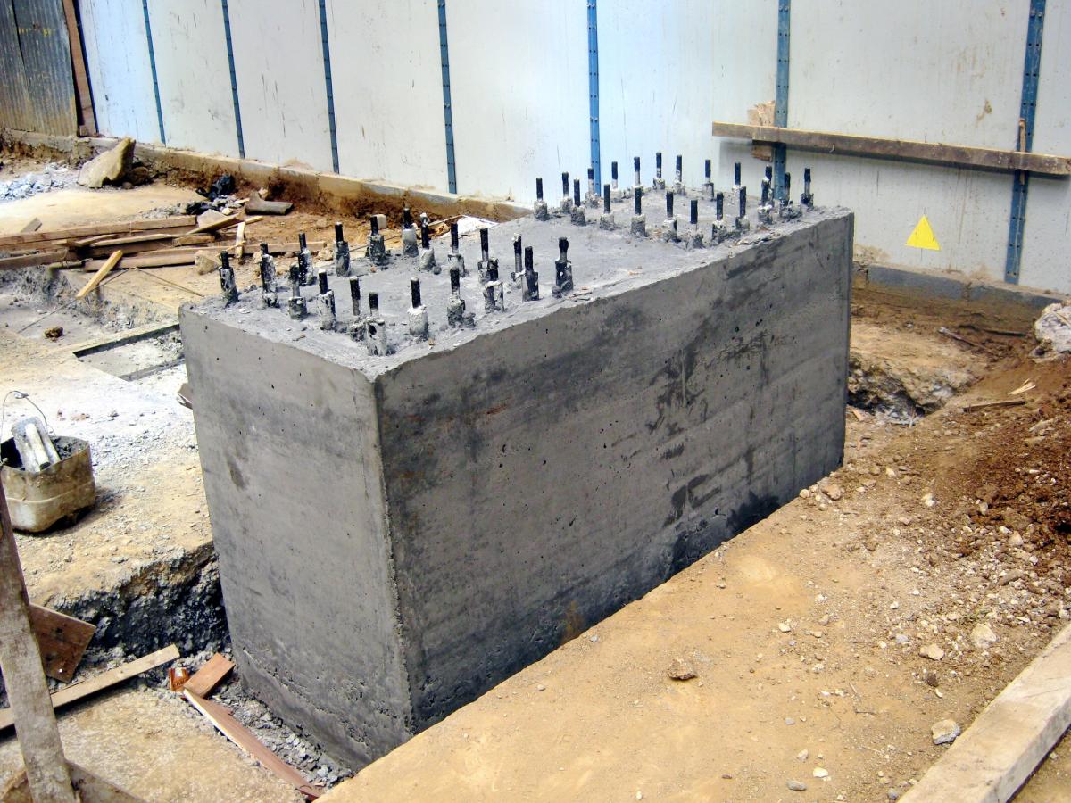 Pondasi Runway Crane Gedung MMC