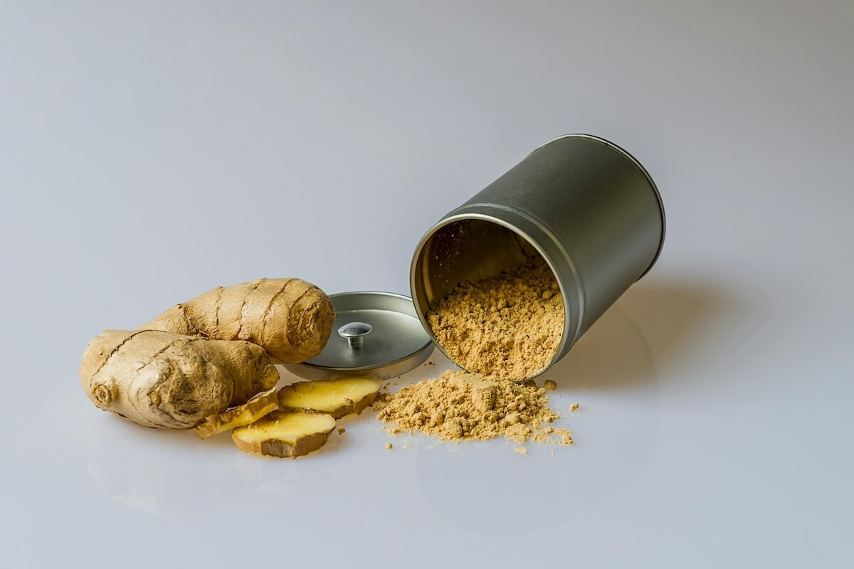 How Ginger and Turmeric Supplements Can Help Digestive Comfort