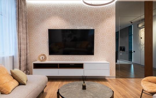 Learn how to mount your TV on the wall like a pro. Find out how to choose the best TV mount and how to install it.