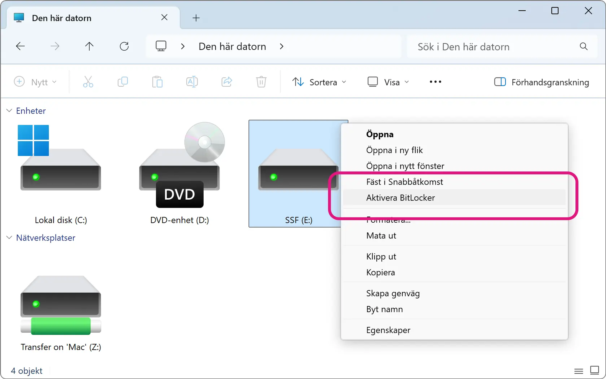 Skärmavbild av Utforskaren i Windows. Alternativen för en extern hårddisk visas och valet ”Aktivera Bitlocker” är markerat.