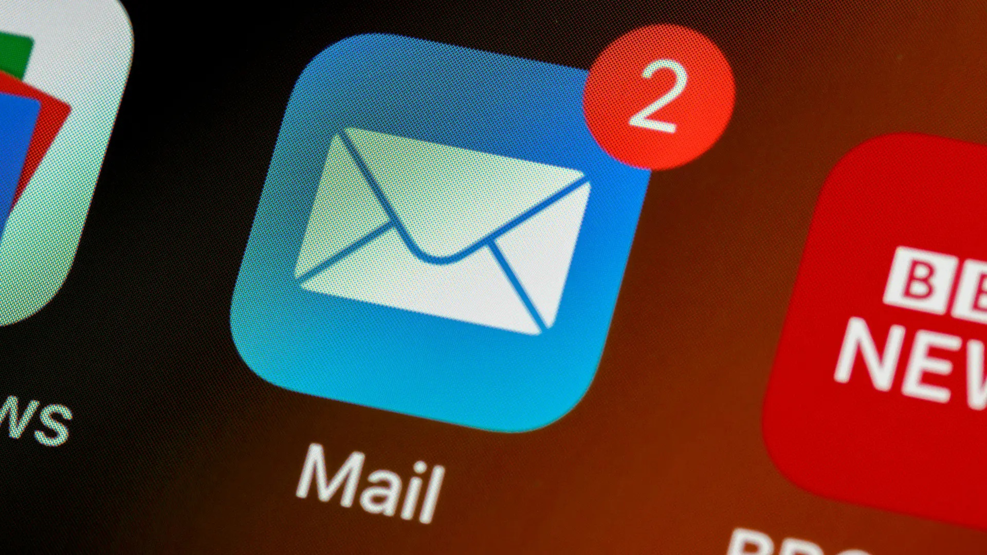 Närbild av appikonen för mejlappen på en Iphone.