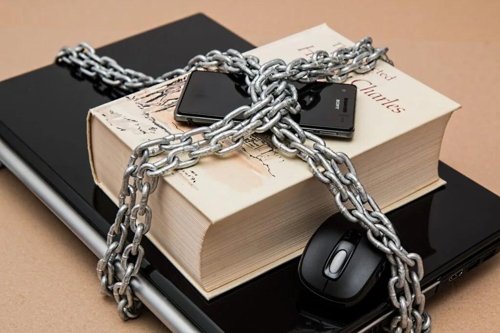 how can you protect yourself from social engineering