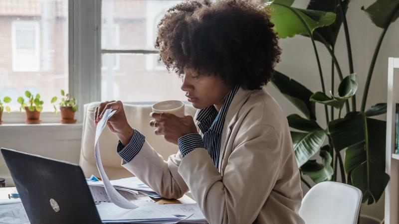 Broke by the 25th: How to Make Your Money Last the Whole Month