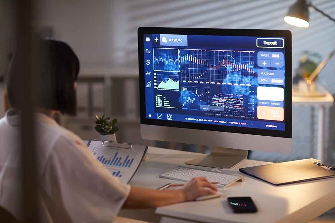 Fundamental vs. Technical Analysis: Understanding Two Key Investment Strategies