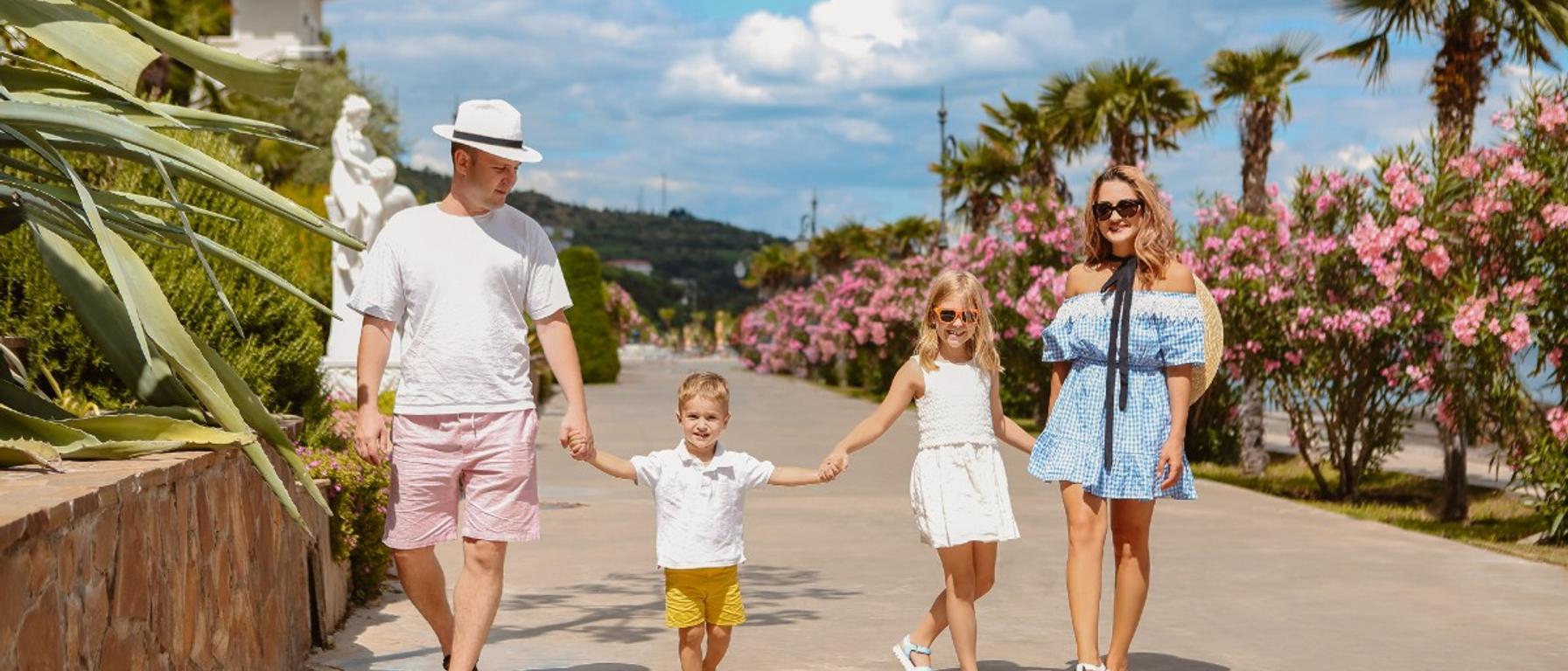 How to Budget and Plan for a Family Vacation: 5 Practical Steps