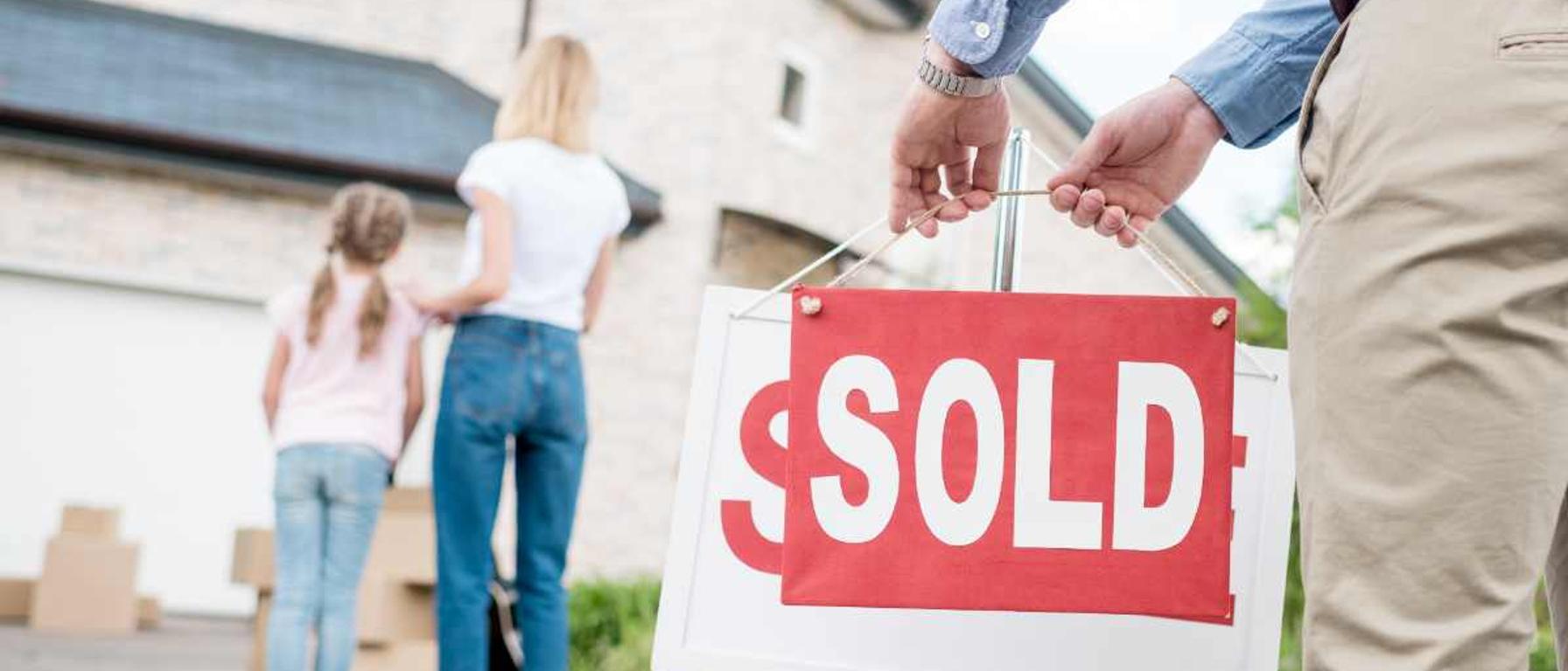 Buying a Home During a Recession: Is it Worth it?