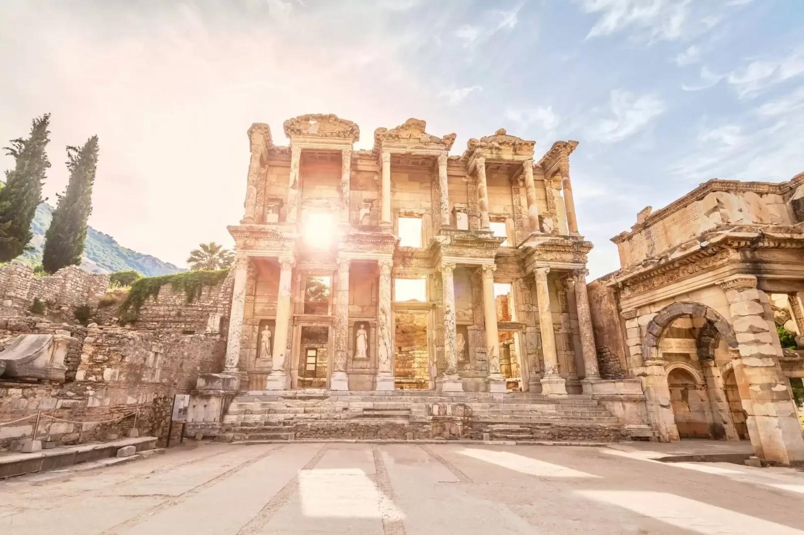 Wonders of Antiquity: Istanbul, Ephesus & Pamukkale