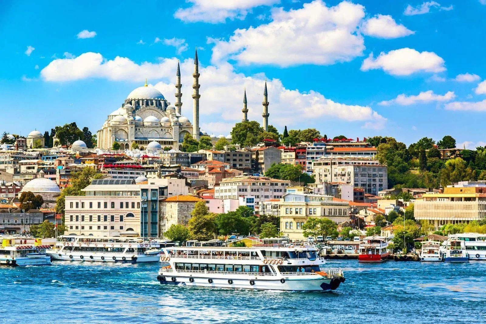 Suleymaniye Mosque Bosphorus, Istanbul, Turkey