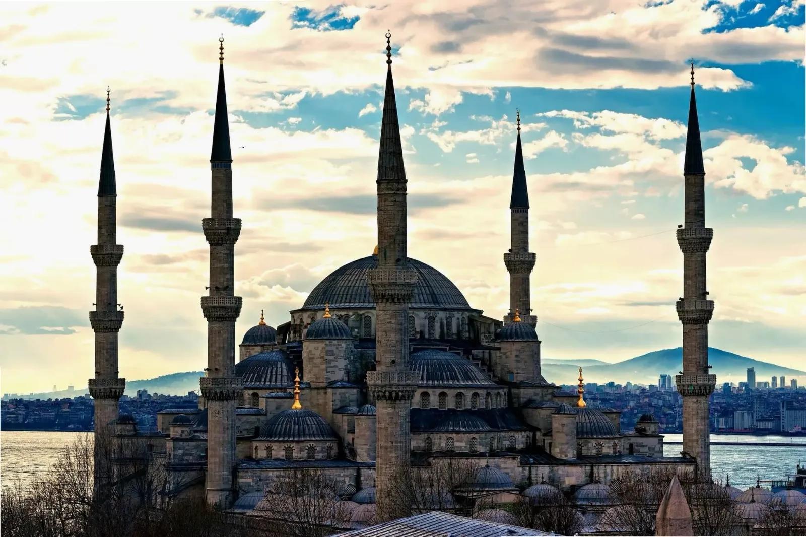 Blue Mosque Exterior, Istanbul, Turkey