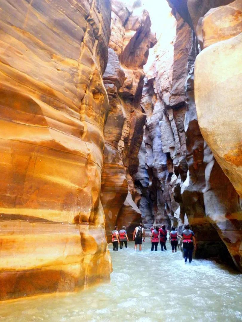 Mujib Siq Trail Canyon Hiking, Wadi, Jordan