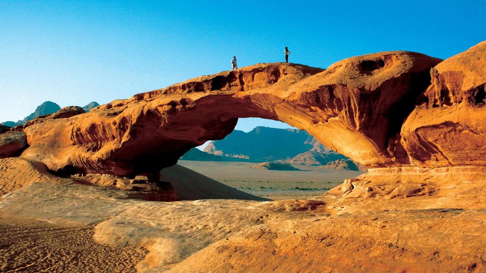 Rum Um Frouth Rock Bridge, Wadi, Jordan