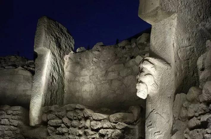 Gobekli Tepe T Pillar Carving, Sanliurfa, Turkey