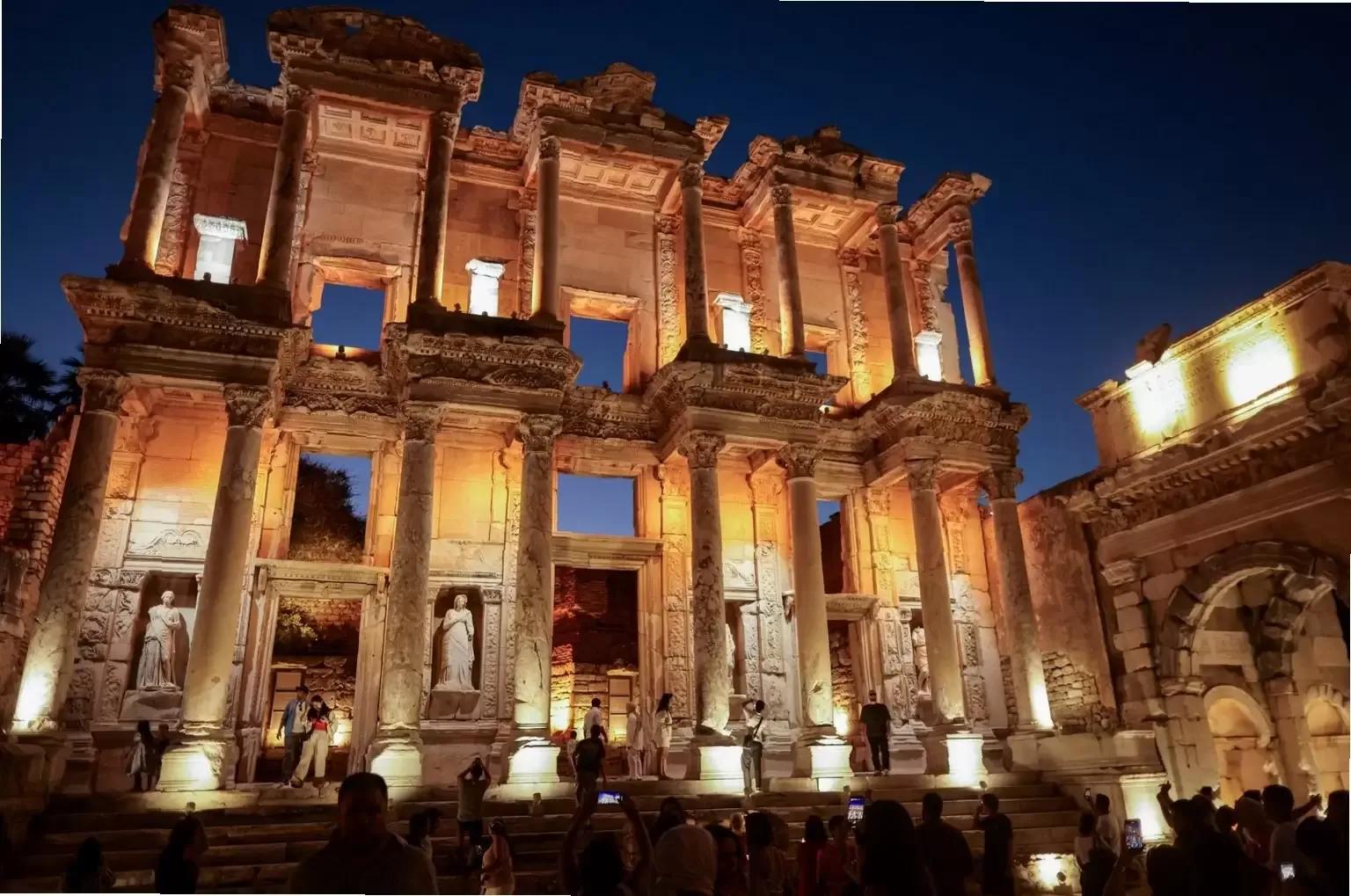 Noche de la Biblioteca de Celso, Éfeso, Turquía