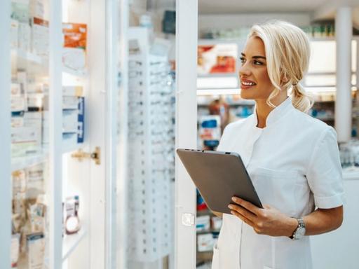 How to Choose the Right EHR Vendor for Your Pharmacy