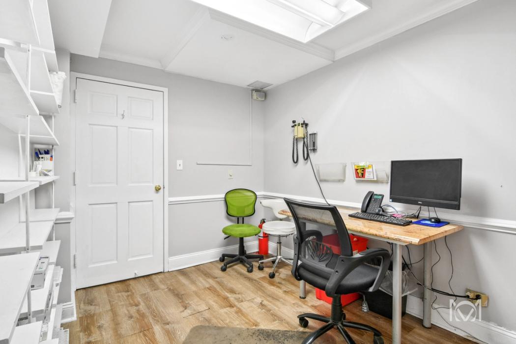 116 East 36th St, Medical Retail 2