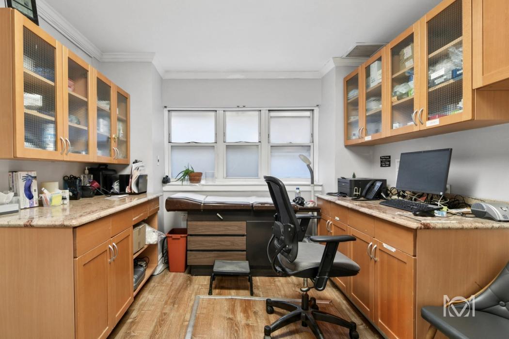 116 East 36th St, Medical Retail 8