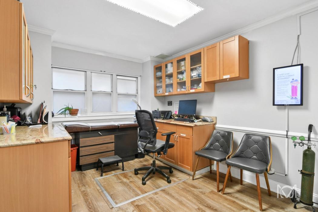 116 East 36th St, Medical Retail 7