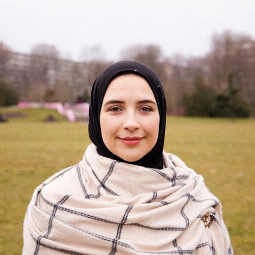Enaam Ahmed Ali: bestuurslid