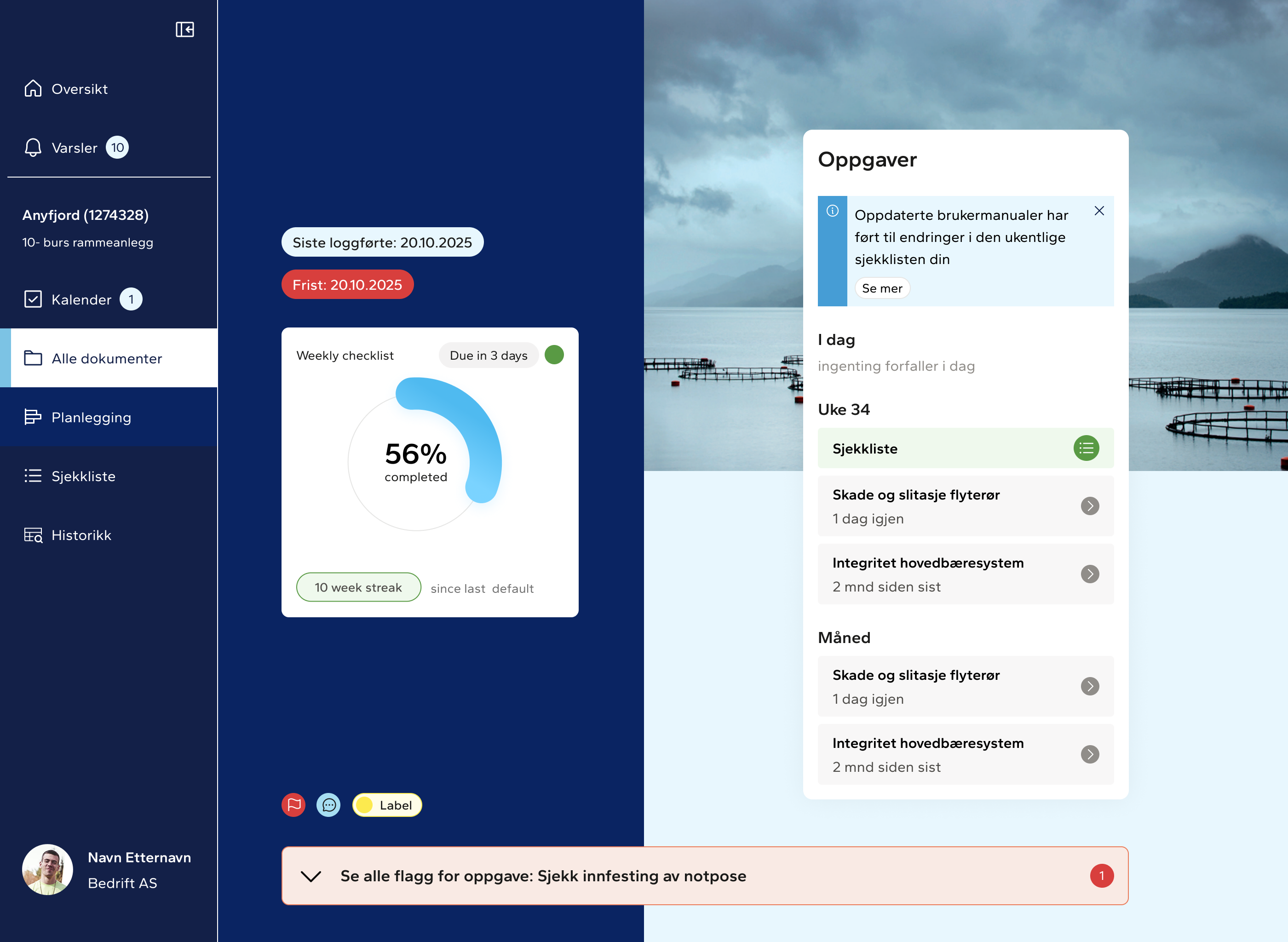 Skjermbilde av et administrasjonsverktøy med oversikt over oppgaver, sjekklister og fremdrift, med sidepanel for navigasjon og varsler, og hovedvisning med status på ukentlige og månedlige kontroller.