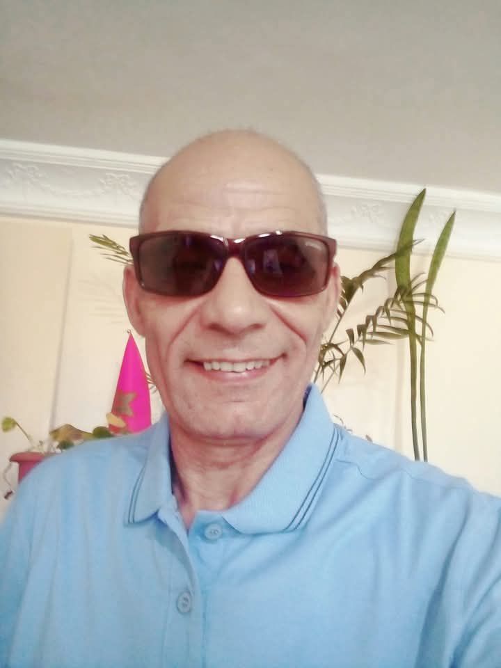 مات فيك الحس
