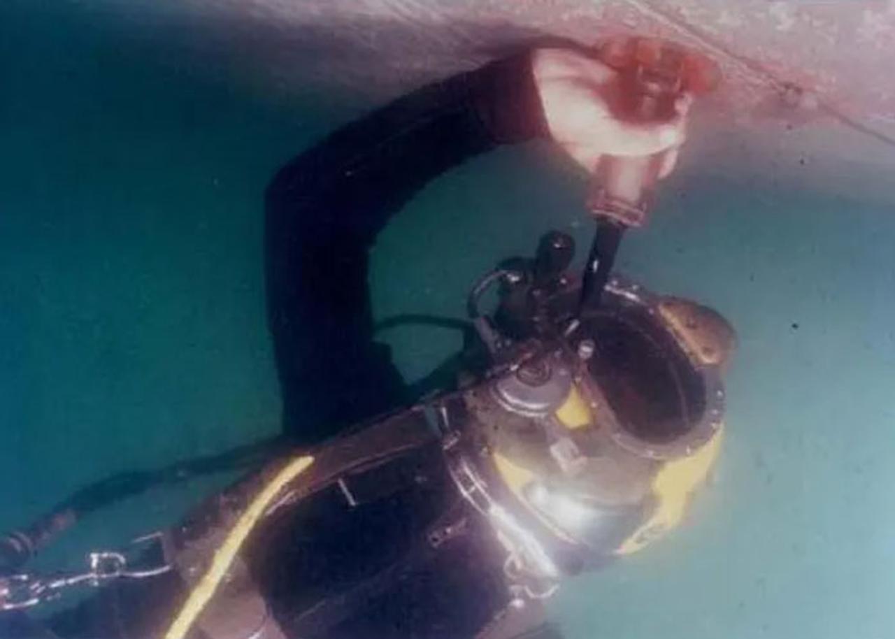 Diver doing ultrasonic testing