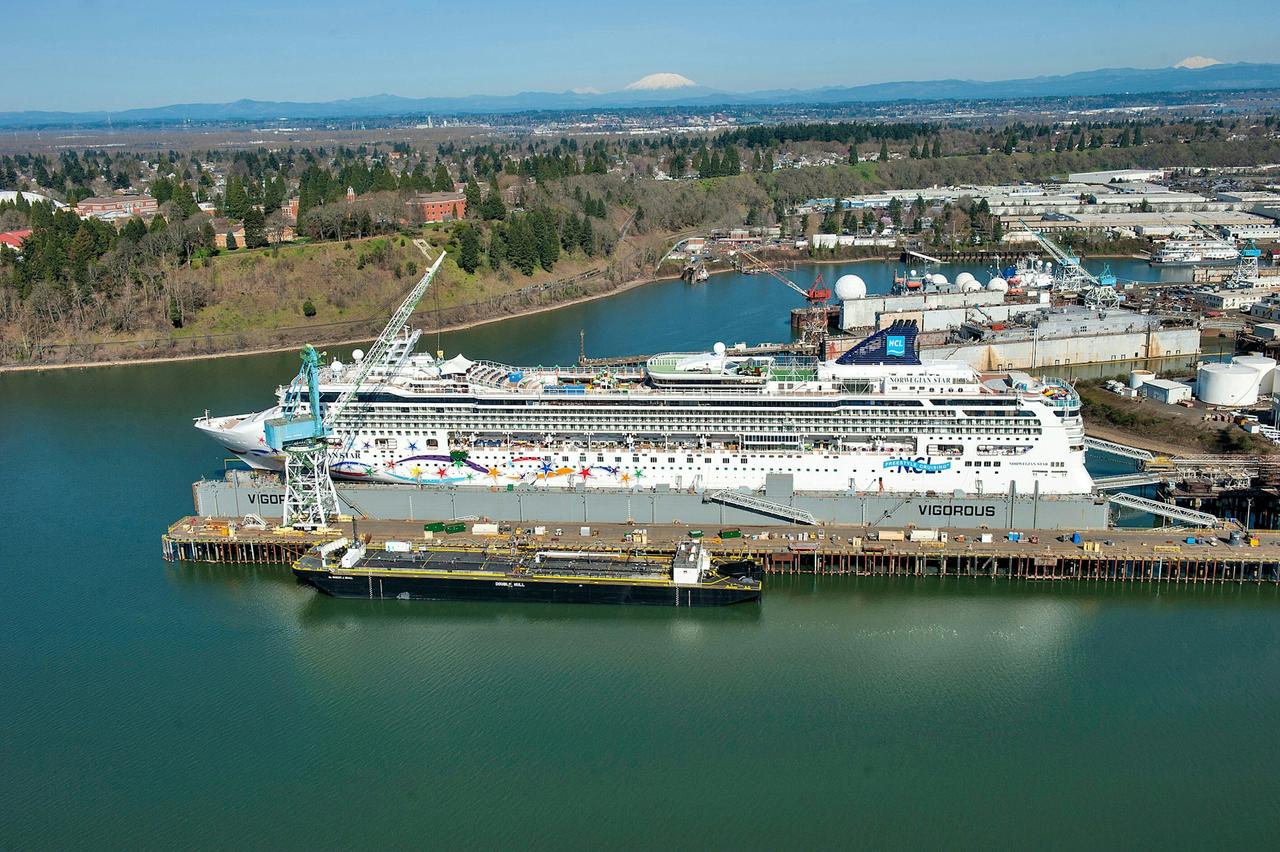 Norwegian Star Cruise Ship docked