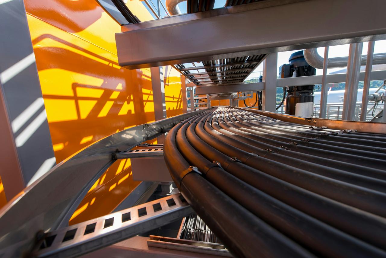Refrigerated Liquefied Ammonia Barge Cables