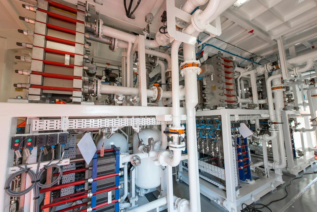 Refrigerated Liquefied Ammonia Barge machinery