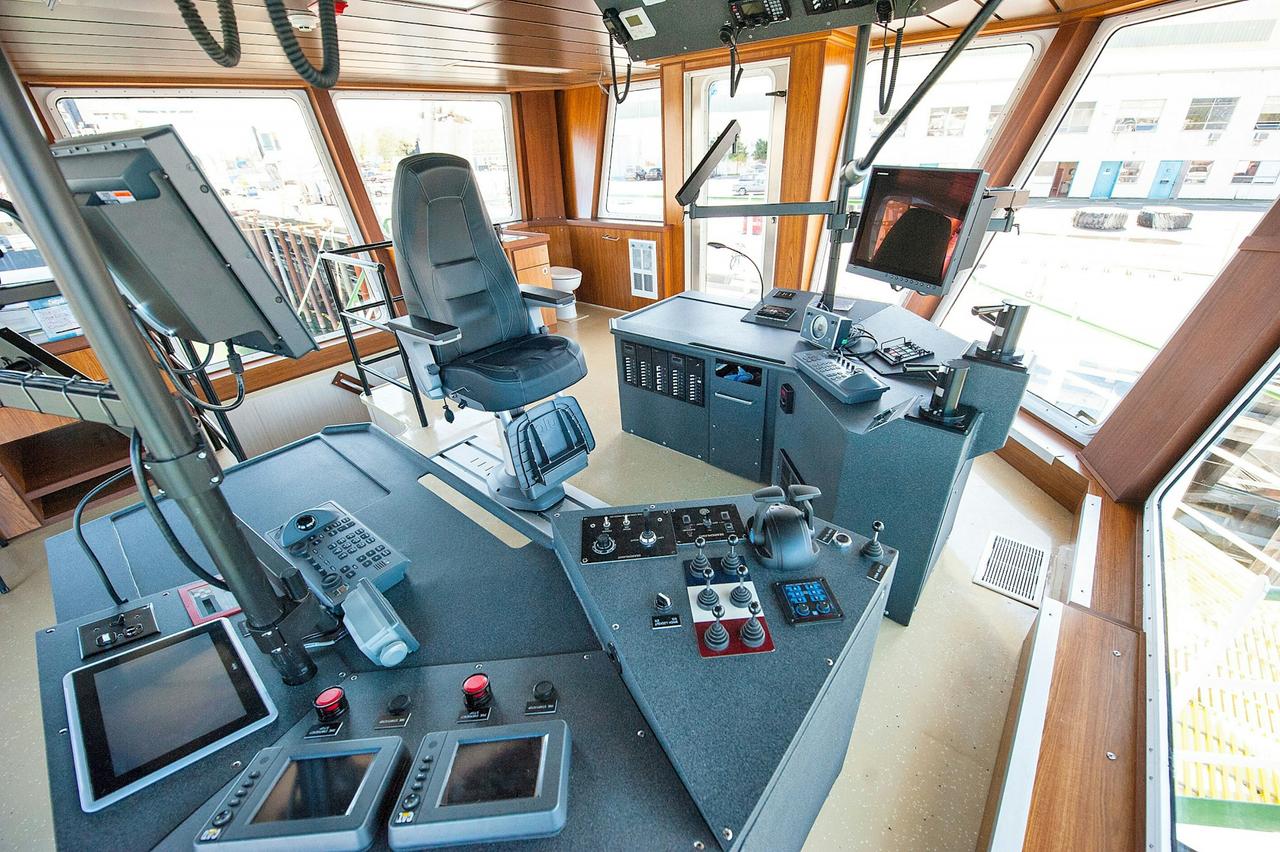 Point Class Tug Crown Wheelhouse