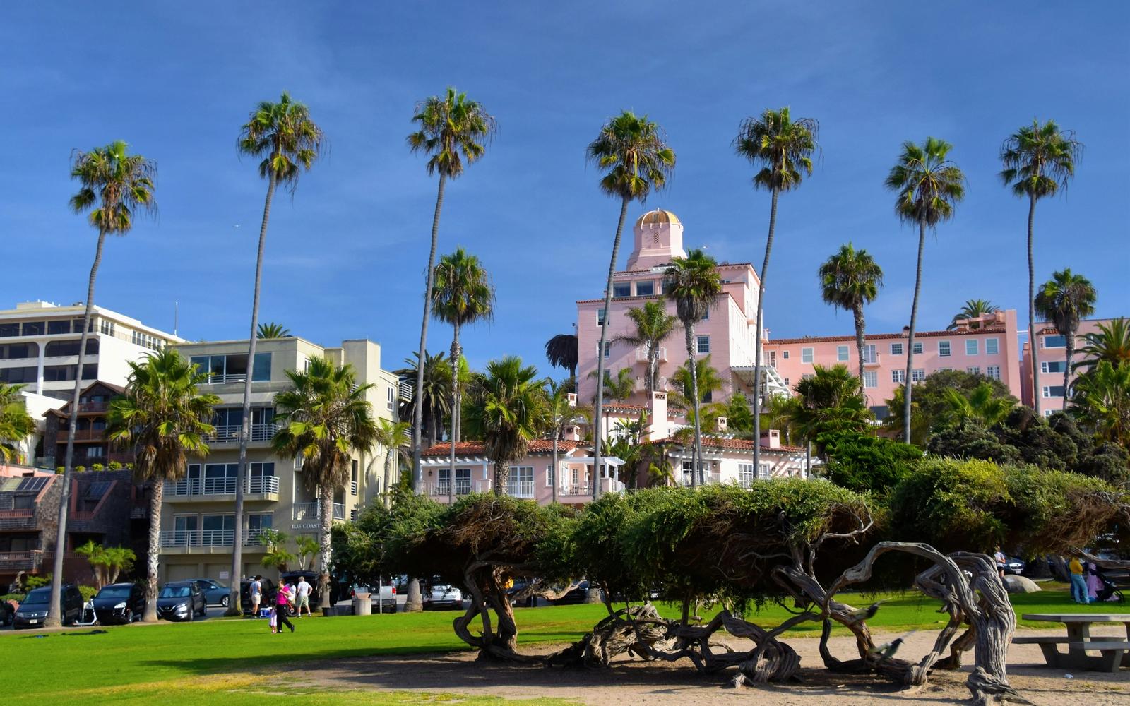 La Jolla Cove — the village wraps around the sea.