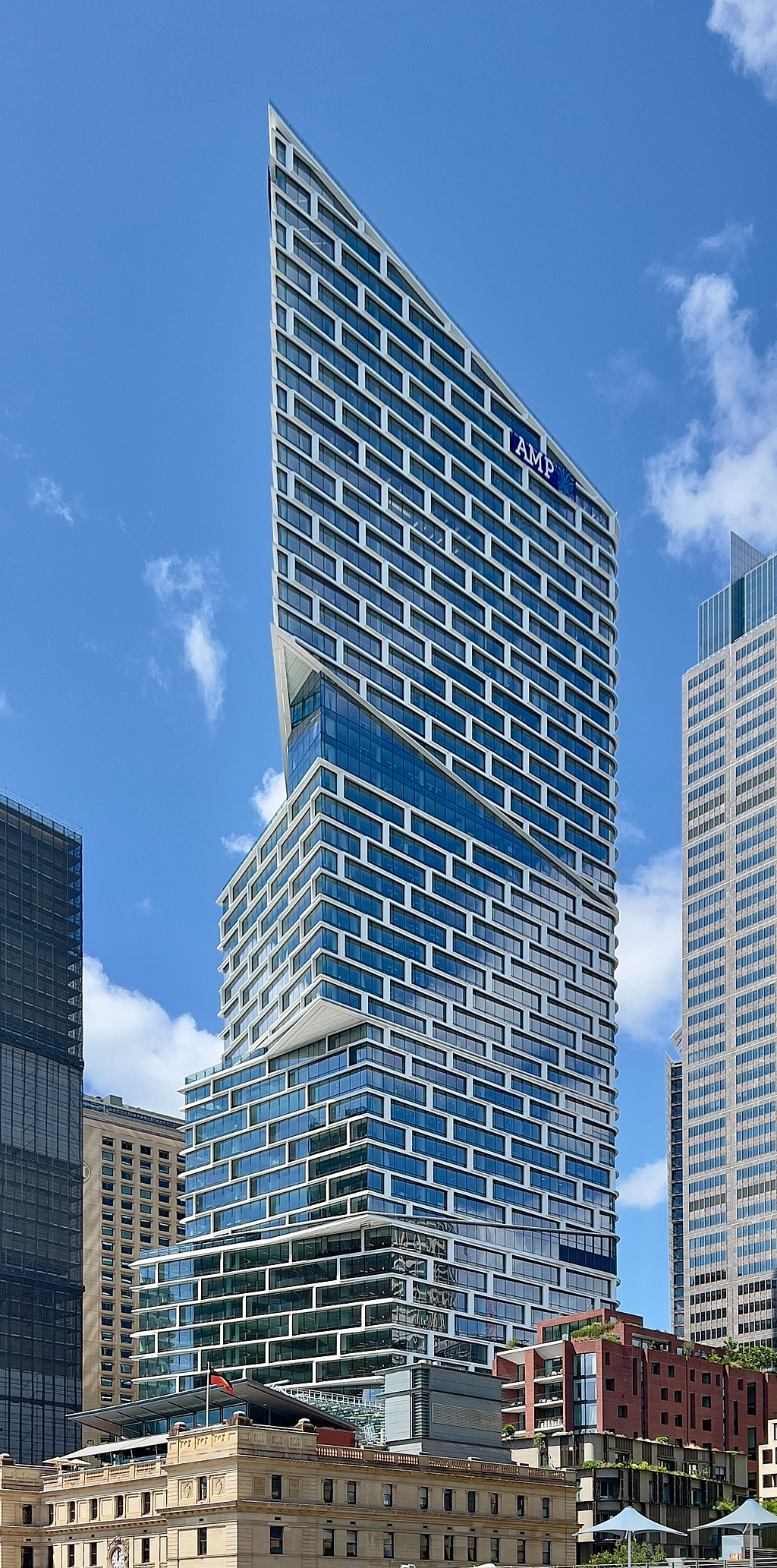 Quay Quarter Tower: Chris Olszewski, CC BY-SA 4.0 <https://creativecommons.org/licenses/by-sa/4.0>, via Wikimedia Commons