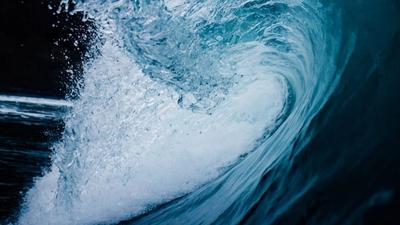 ocean tunnel wave
