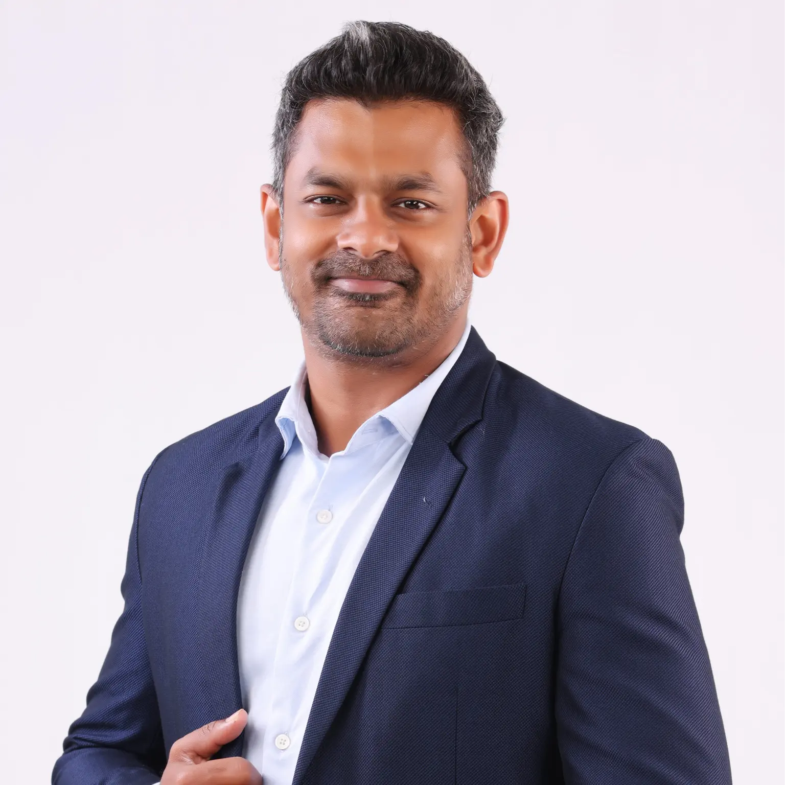 Yasas Nanayakkara - Director & Co-founder of Elevate Hospitality - EH - Elevate Your Business