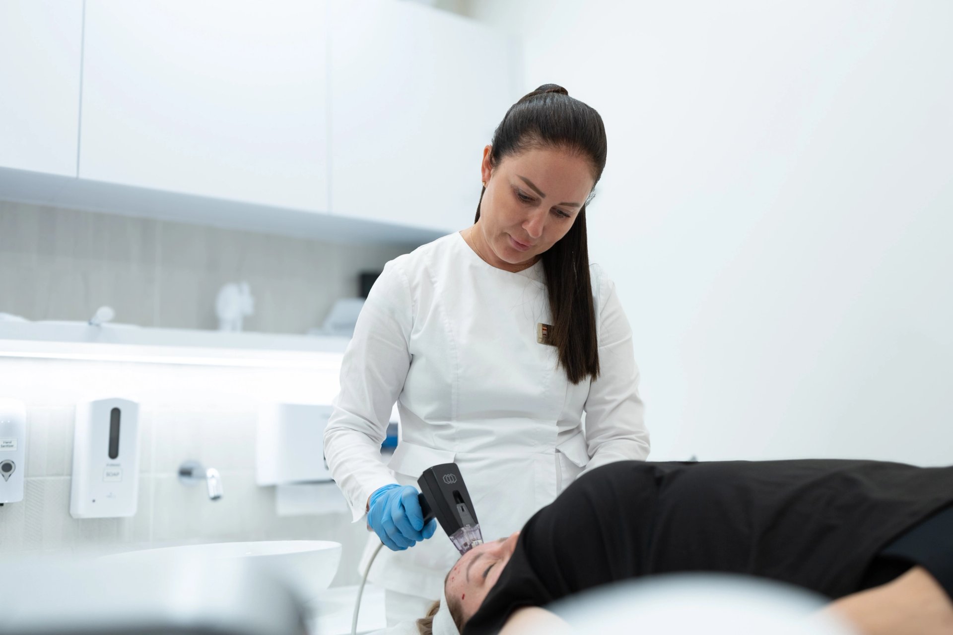 Morpheus8 + Lumecca IPL: The Ultimate Lift & Glow Protocol for Post-Summer Skin