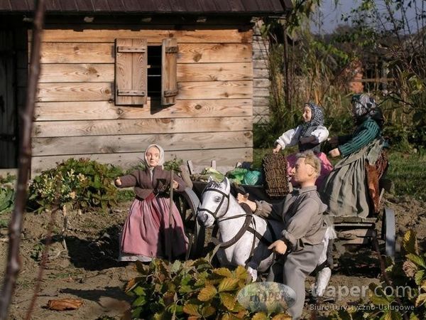 Pilzno – Lipiny - Chotowa – „bajkowy świat lalek”