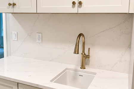 waterfall backsplash to countertop