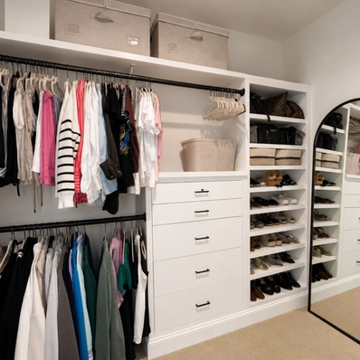 CUSTOM CLOSET DESIGNS