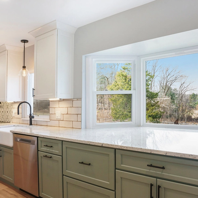 A TRANSITIONAL KITCHEN RENO — WHERE FARMHOUSE CHARM MEETS MODERN EASE