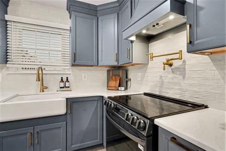 Range and Pot Filler