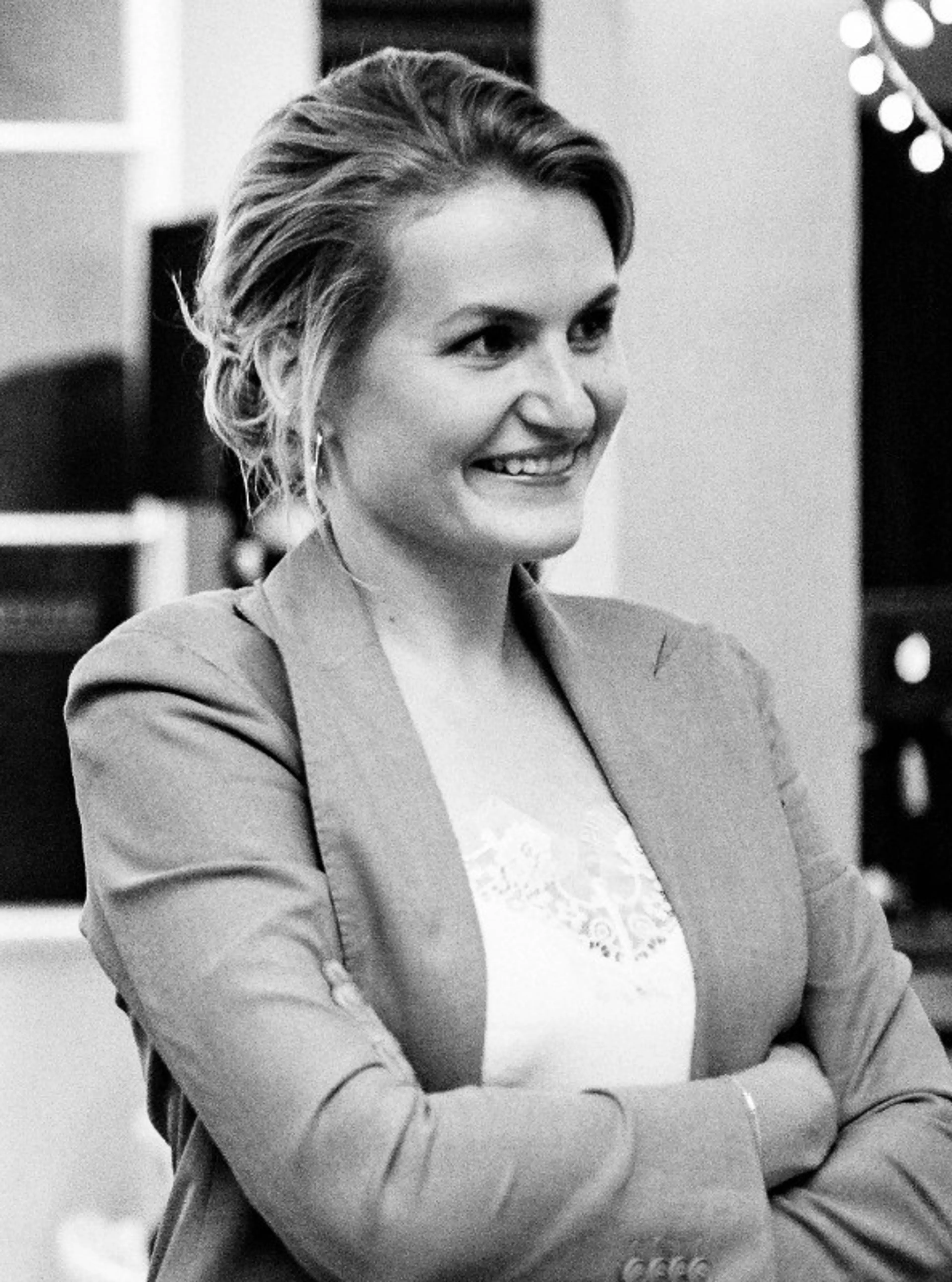 Smiling woman.