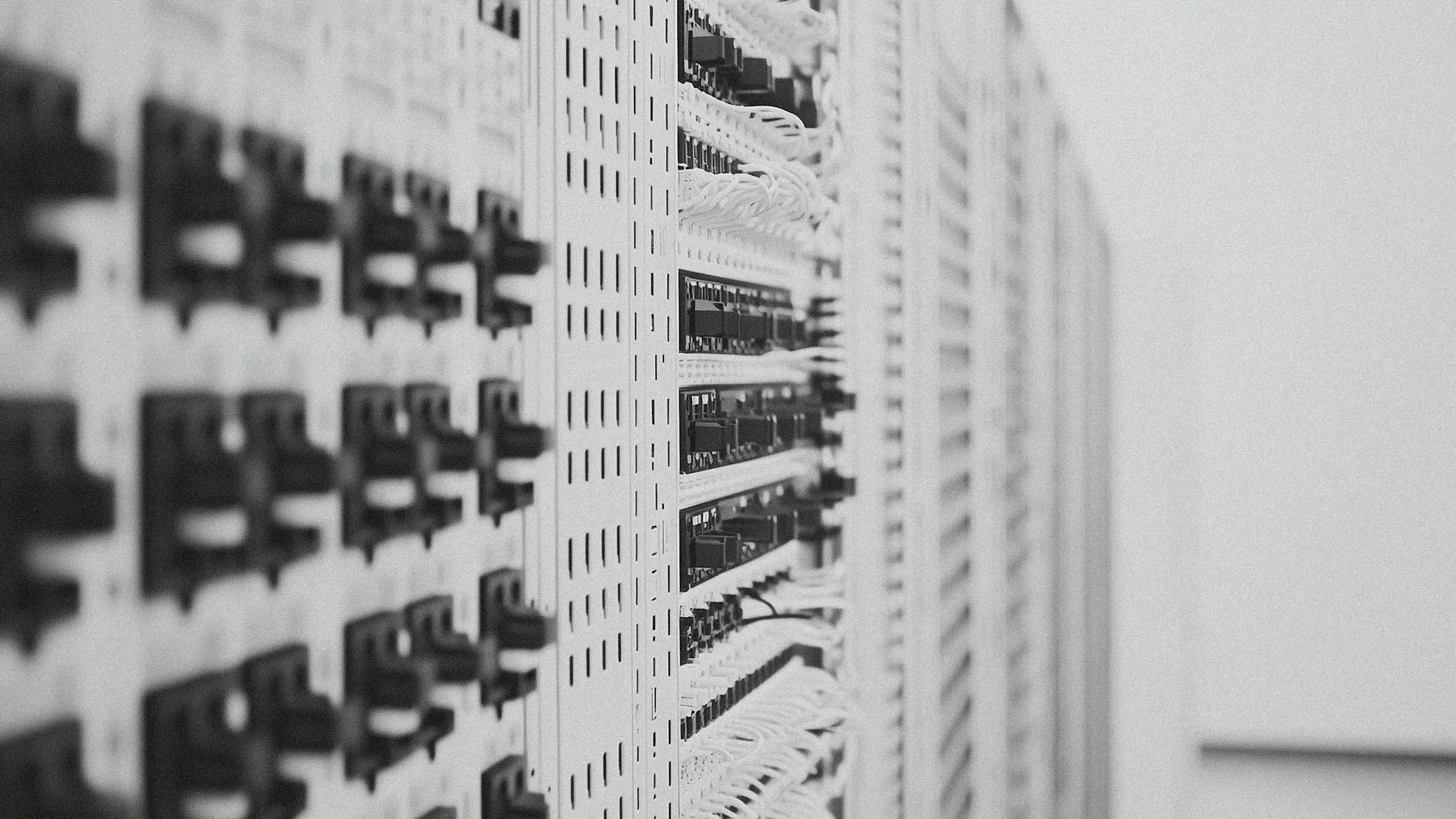 Data center server