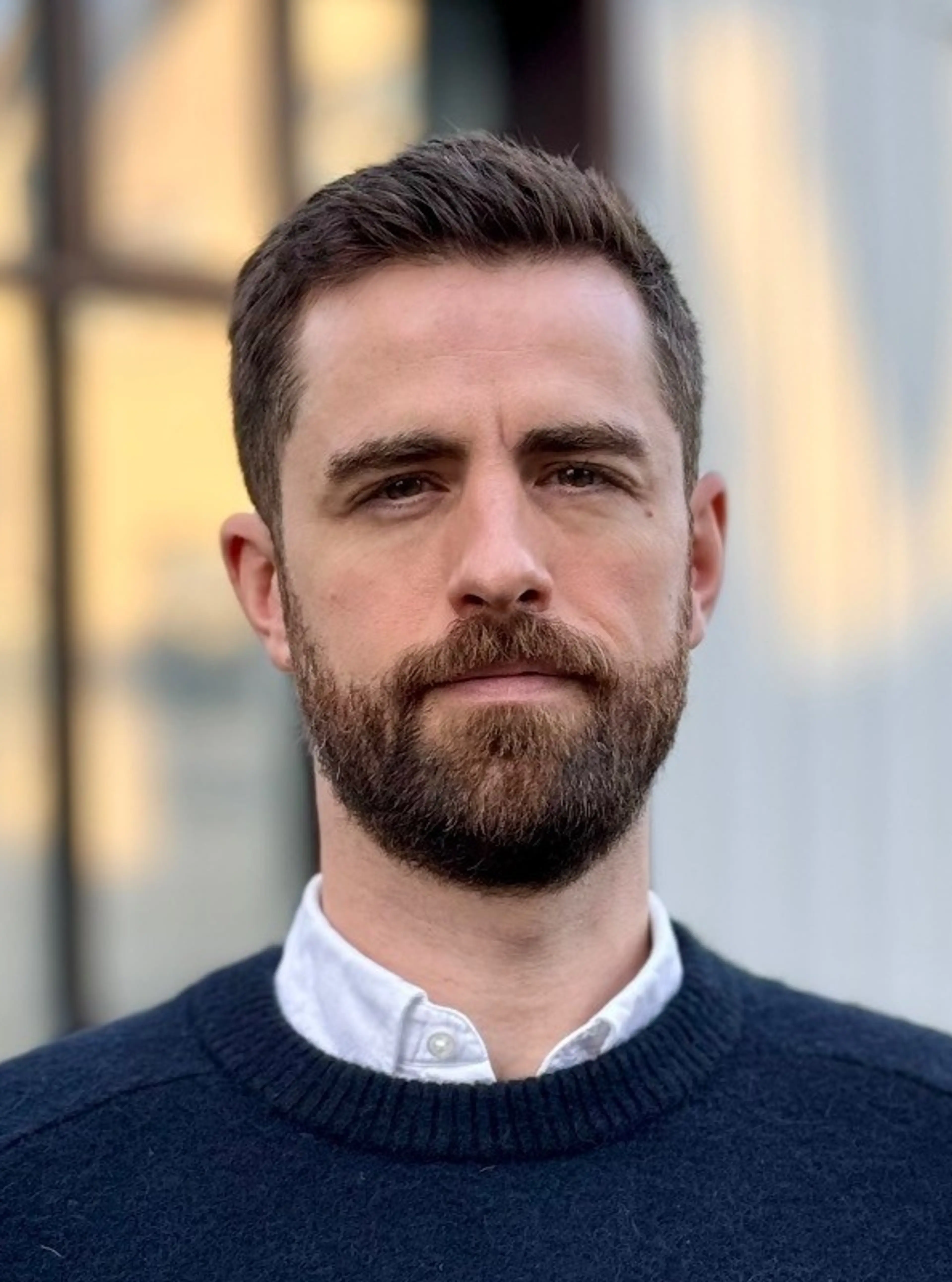 Man in blue blouse