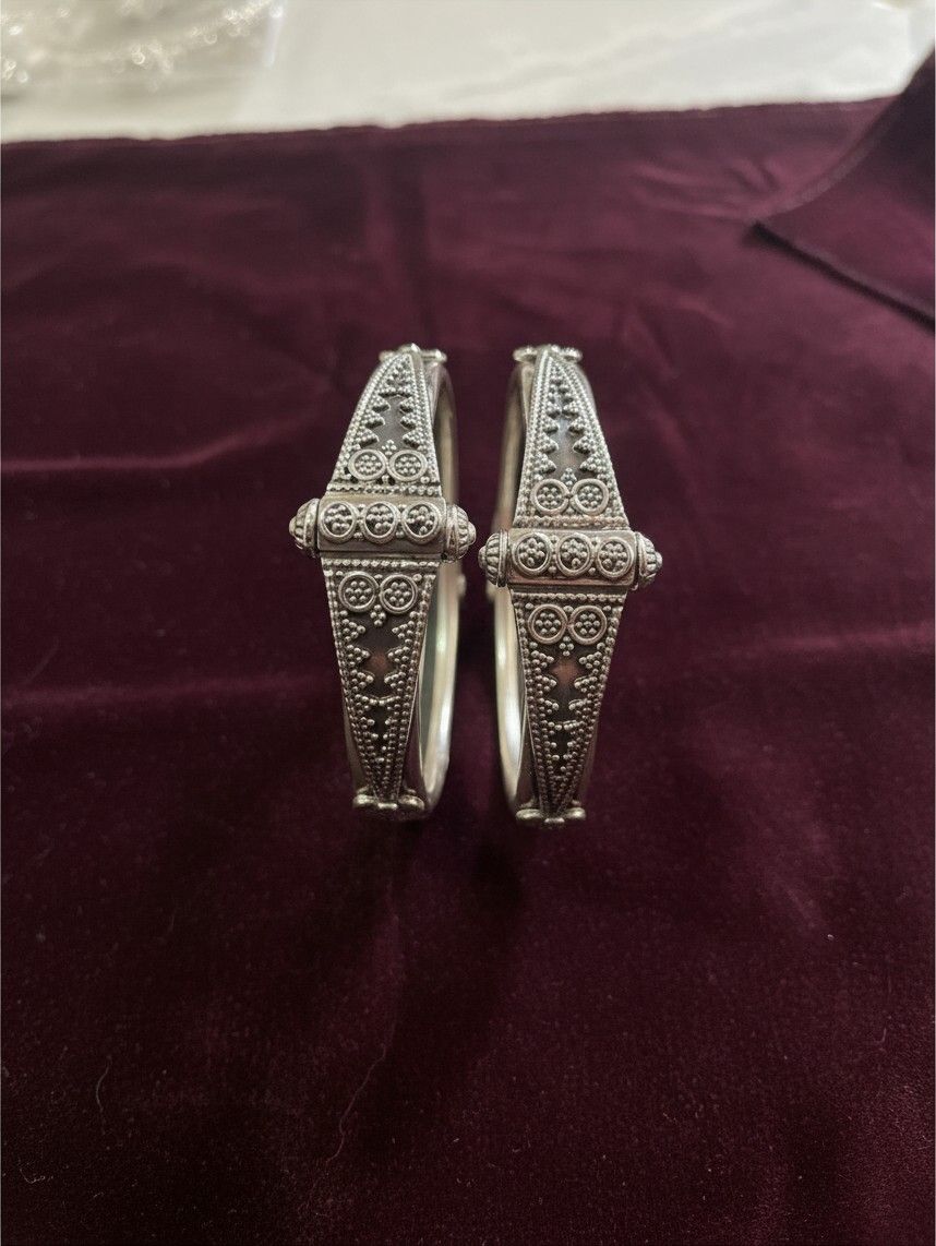 Antique bangle 