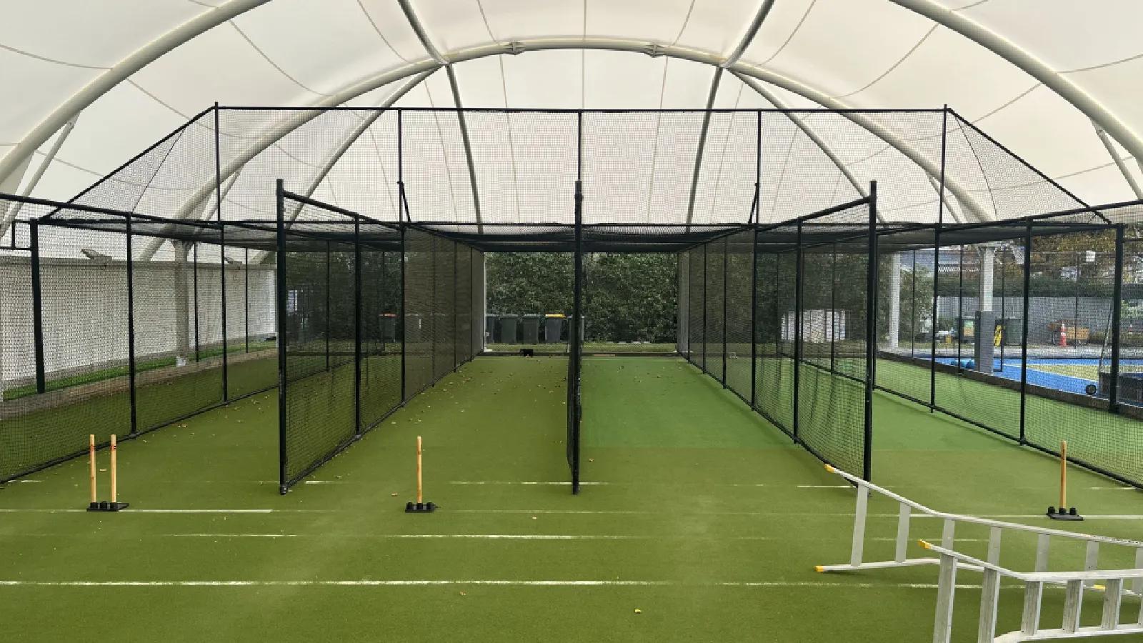 SPORTS FENCING