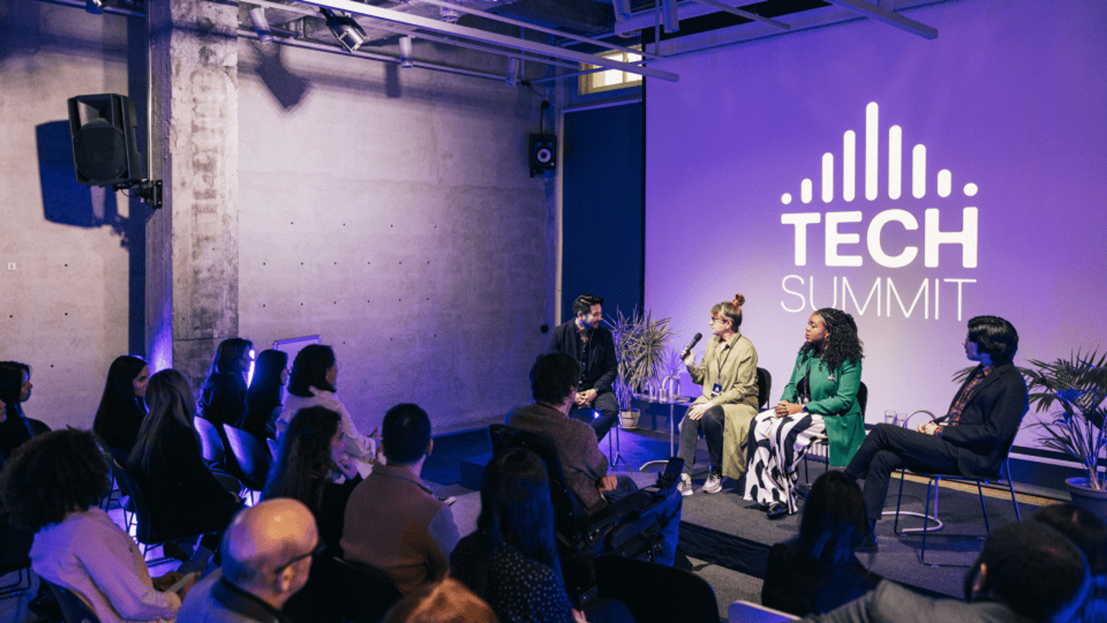 The Best Guide To Generate Leads at Events [2026 Update]